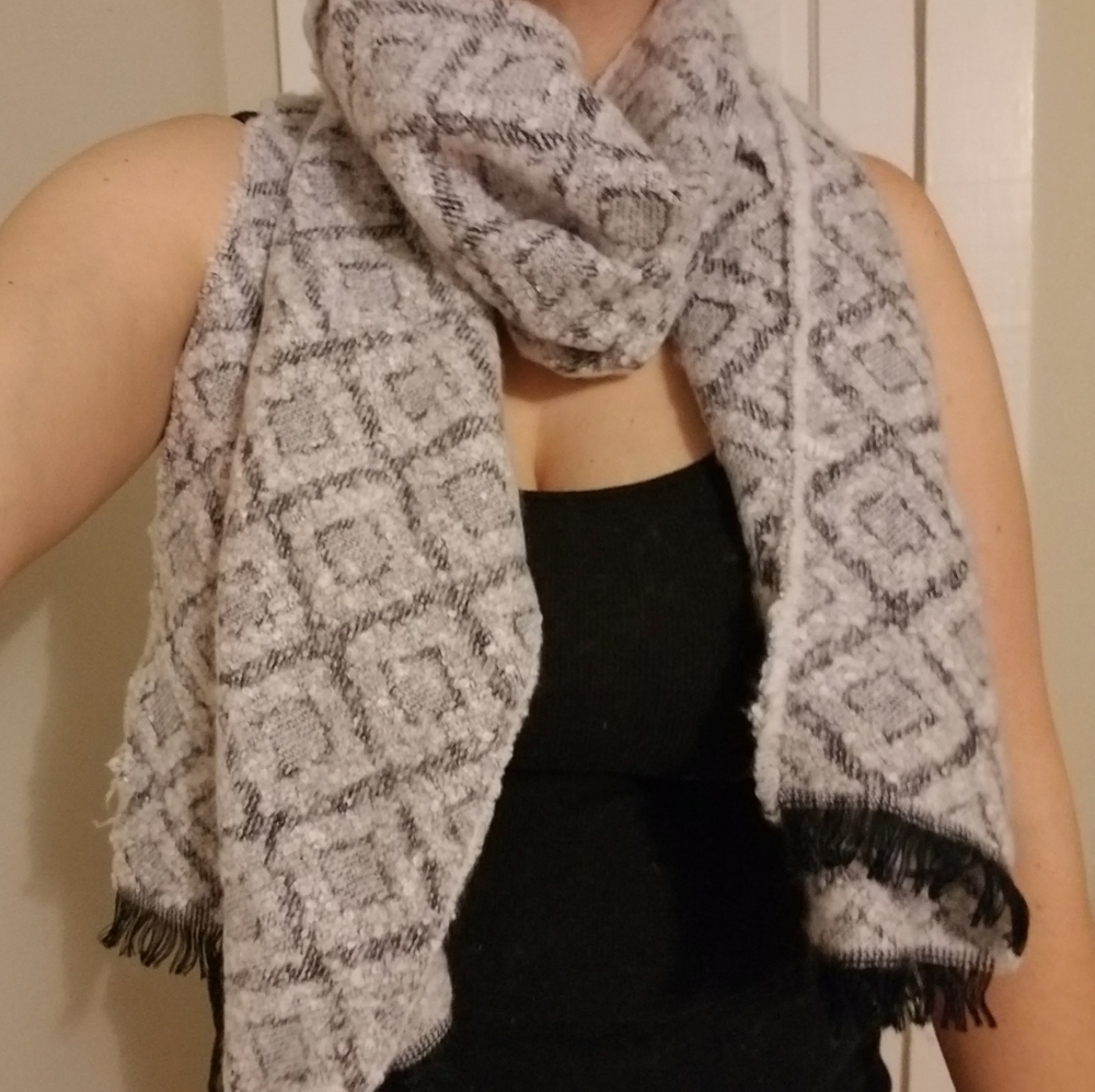 NWT Altare Muffler Scarf